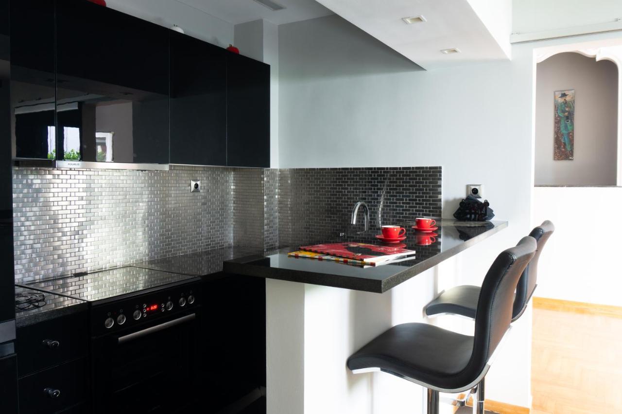 Ferienwohnung The Burton Luxury 1Br In Plaka, Athen Exterior foto